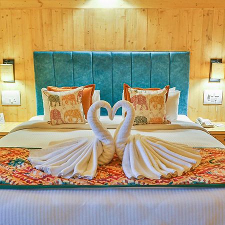 Bamboo Saa Resort & Spa - Удайпур Екстериор снимка