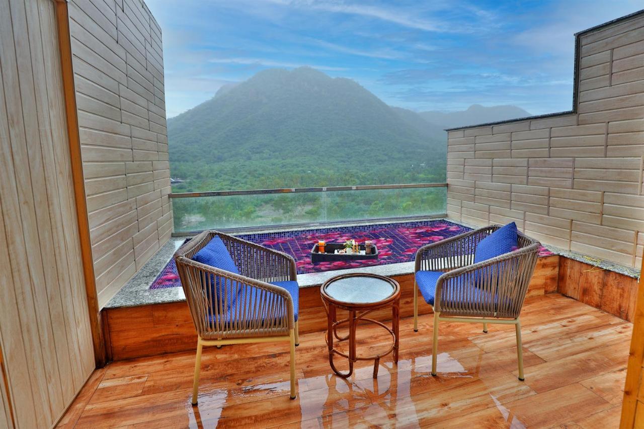 Bamboo Saa Resort & Spa - Удайпур Екстериор снимка