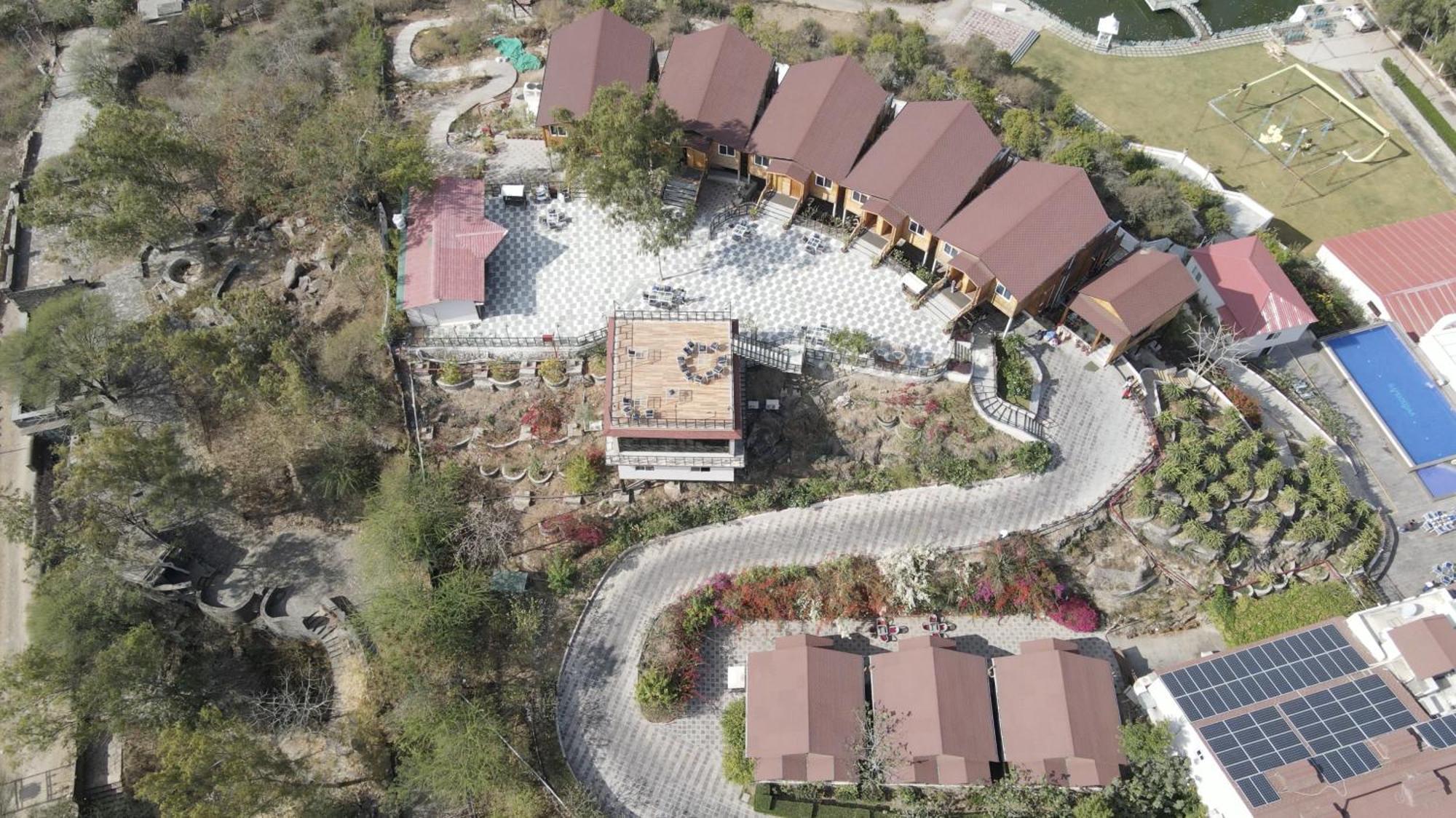 Bamboo Saa Resort & Spa - Удайпур Екстериор снимка